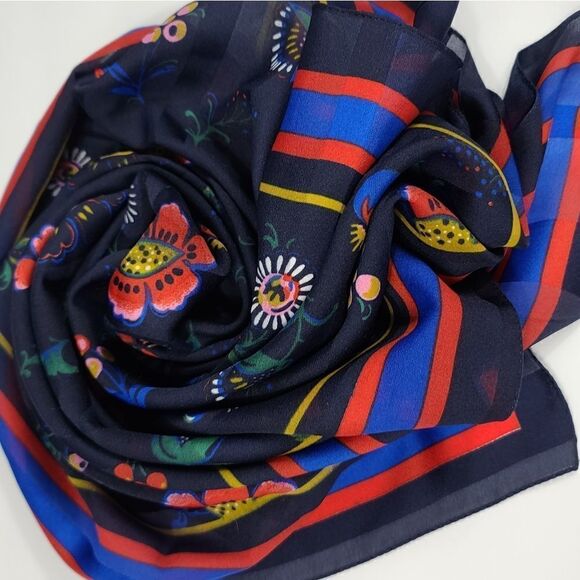 Vintage LEONARD Silk Floral Paris square scarf - Picture 7 of 7